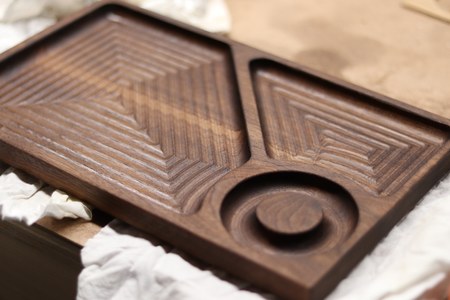 TEXTURED CATCH TRAY
