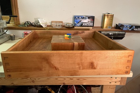 LEGO TABLE WITH FANCY JOINTS