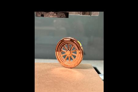 FORMULA 1 WHEEL COIN